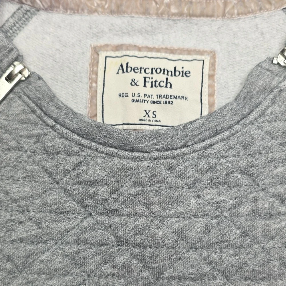 Abercrombie & Fitch Pullover Sweatshirt Women's XS Gray Quilted Zipper
